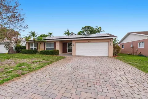 9781 NW 23rd Ct, Coral Springs, FL 33065