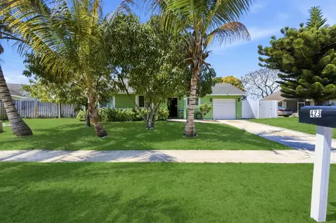 423 Foresta Ter, West Palm Beach, FL 33415