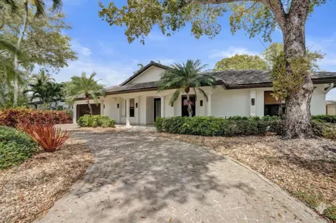 9721 Sea Turtle Dr, Plantation, FL 33324
