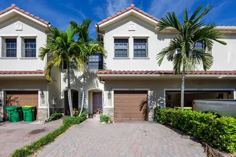 5636 NW 58th Ln, Tamarac, FL 33319
