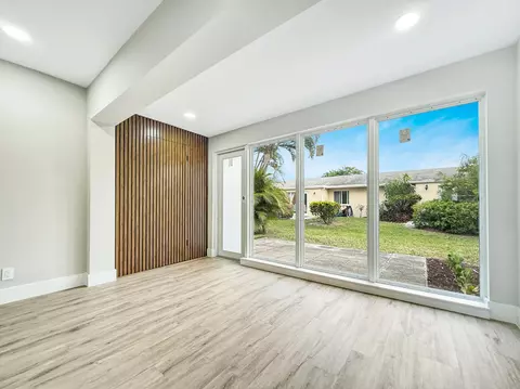 Living - 13735 Flora Pl #C, Delray Beach, FL 33484 photo 3 of 5