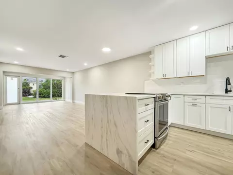 Kitchen - 13735 Flora Pl #C, Delray Beach, FL 33484 photo 2 of 4