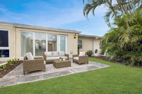 Exterior - 13735 Flora Pl #C, Delray Beach, FL 33484 photo 2 of 5
