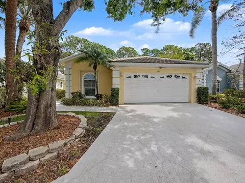 157 Harbor Lake Cir, Greenacres, FL 33413