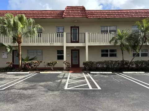 33 Abbey Ln #106, Delray Beach, FL 33446