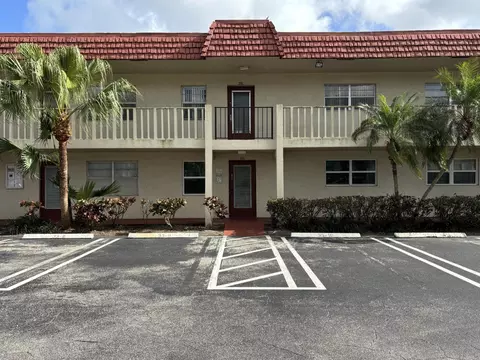33 Abbey Ln #106, Delray Beach, FL 33446