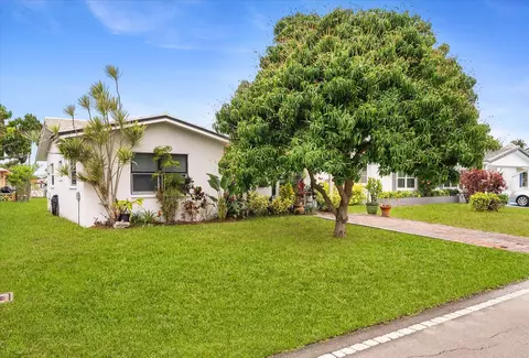 5713 NW 84th Ter, Tamarac, FL 33321