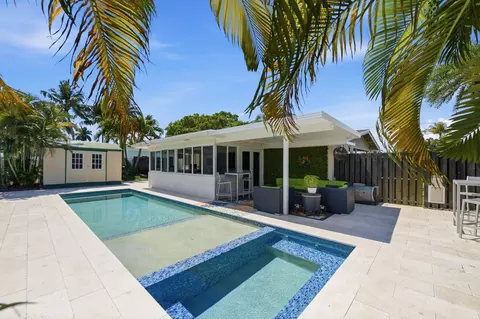 3690 NE 16th Ave, Oakland Park, FL 33334