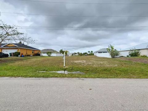 3222 NE 13th Ct, Cape Coral, FL 33909