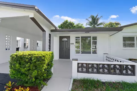 4300 NW 45th Ter, Lauderdale Lakes, FL 33319