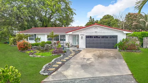 9990 NW 38th St, Coral Springs, FL 33065