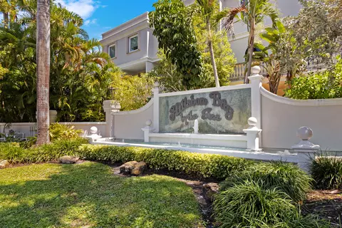 1792 Bay Dr #27, Pompano Beach, FL 33062