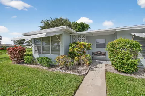 300 High Point Blvd, Delray Beach, FL 33445