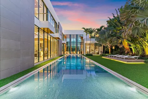 160 Spyglass Ln, Jupiter, FL 33477