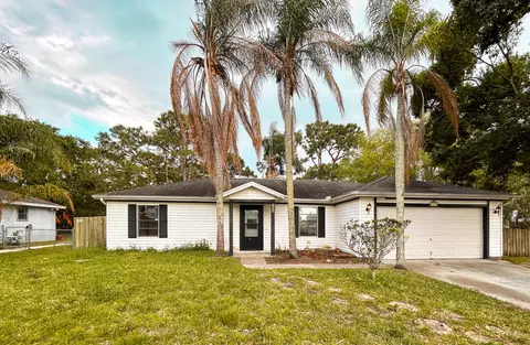 1898 SW Lofgren Ave, Port Saint Lucie, FL 34953