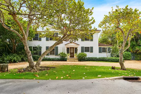 210 Merrain Rd, Palm Beach, FL 33480