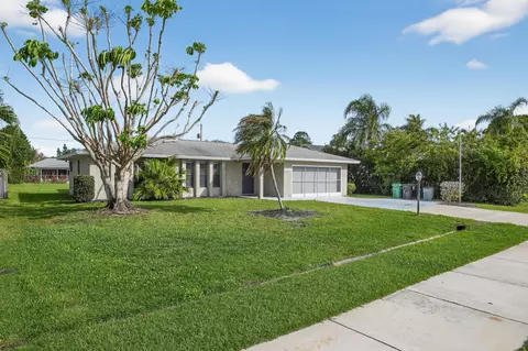 2649 SE Grand Dr, Port Saint Lucie, FL 34952
