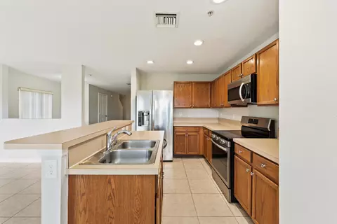 Kitchen - 5373 SE Jennings Ln, Stuart, FL 34997 photo 2 of 2