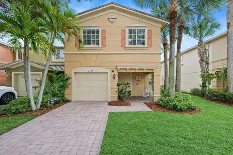 Exterior - 5373 SE Jennings Ln, Stuart, FL 34997 photo 2 of 6