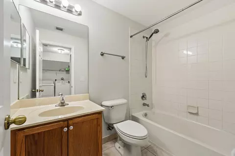Bath - 5373 SE Jennings Ln, Stuart, FL 34997 photo 3 of 3
