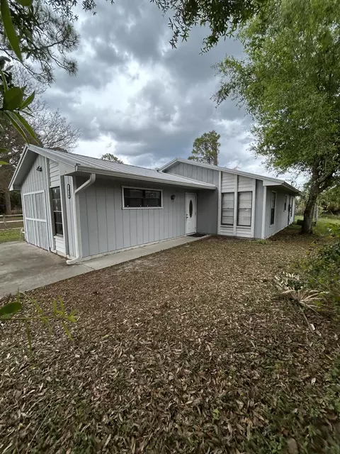 1036 SW 19th Ave SW, Vero Beach, FL 32962