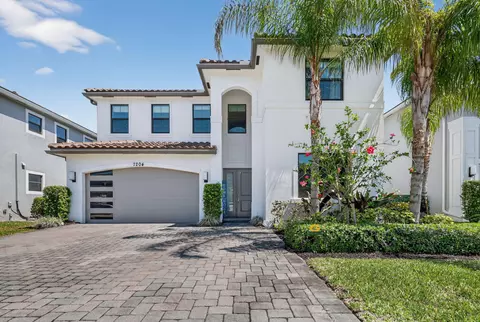 7204 Stella Ln, Lake Worth, FL 33463