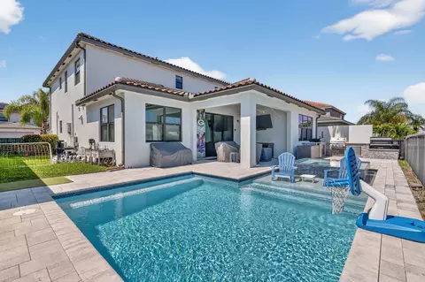 7204 Stella Ln, Lake Worth, FL 33463