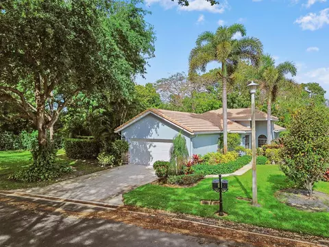 292 Sherwood Forest Dr, Delray Beach, FL 33445