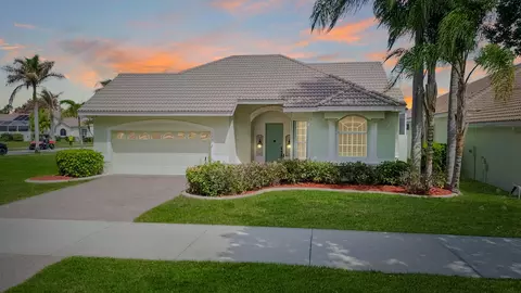 668 SW Lake Charles Cir, Port Saint Lucie, FL 34986