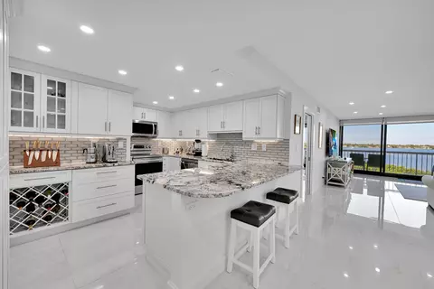 3300 S Ocean Blvd #306N, Palm Beach, FL 33480