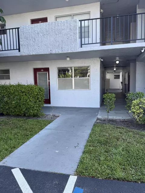 8205 NW 61st St #B111, Tamarac, FL 33321