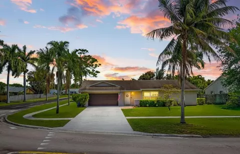167 Ponce De Leon St, Royal Palm Beach, FL 33411