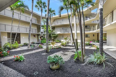5340 Las Verdes Cir #208, Delray Beach, FL 33484
