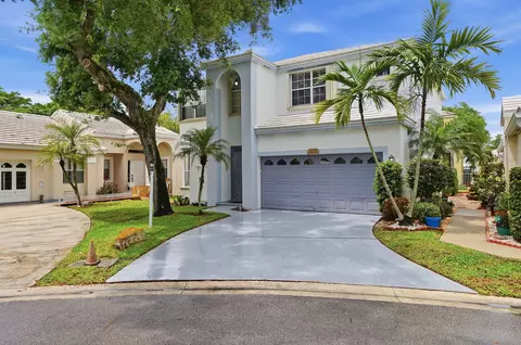 9378 NW 8th Cir, Plantation, FL 33324