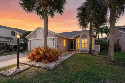 8584 Shawe Way, Boca Raton, FL 33433