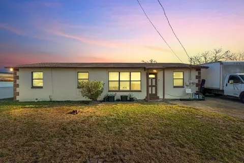 1449 W 35th St, Riviera Beach, FL 33404