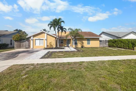 1127 NW 9th St, Boynton Beach, FL 33426