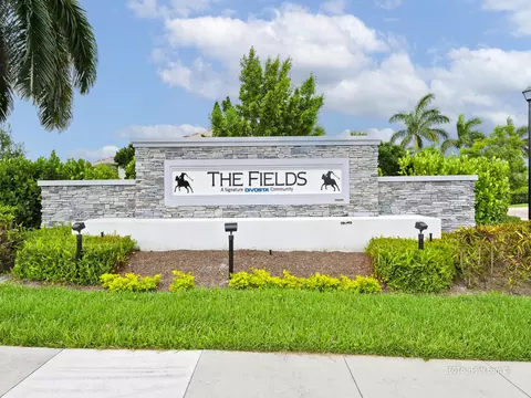 4814 Chantilly Rd, Lake Worth, FL 33467