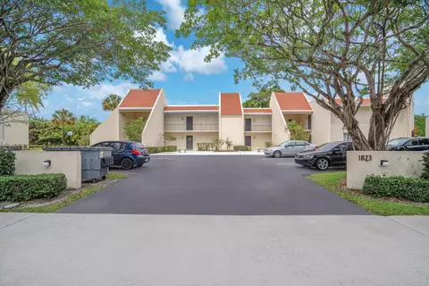 1823 Presidential Way #E101, West Palm Beach, FL 33401
