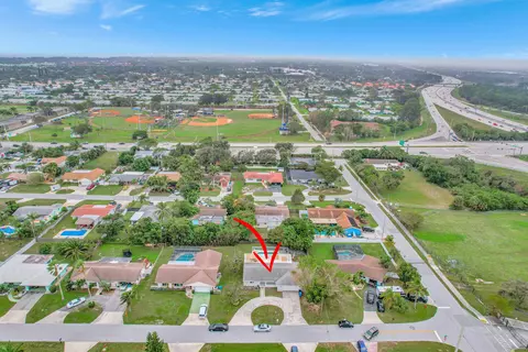 334 SW 13th Ave, Boynton Beach, FL 33435