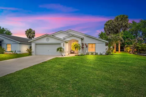 6325 Drake St, Jupiter, FL 33458