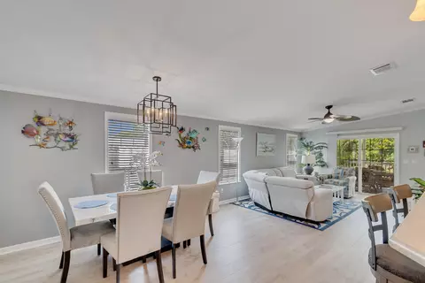 91 S Warner Dr, Jensen Beach, FL 34957