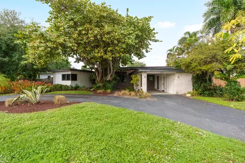 2829 NE 17th Ave, Wilton Manors, FL 33334