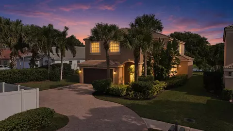2462 Westmont Pl, Royal Palm Beach, FL 33411
