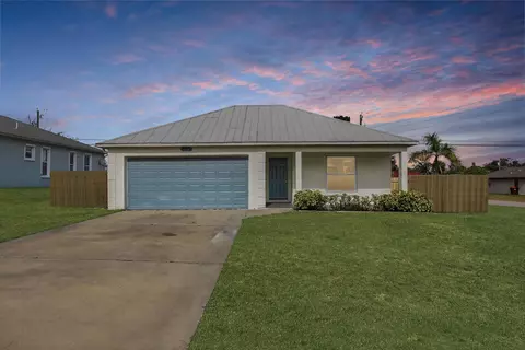 224 16th Pl SW, Vero Beach, FL 32962