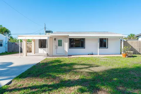3110 Scanlan Ave, Lake Worth, FL 33461