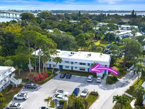 2929 SE Ocean Blvd #103-2, Stuart, FL 34996