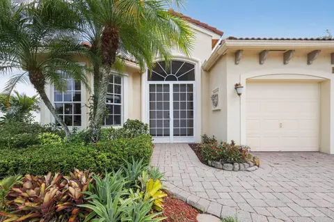 9430 Lantern Bay Cir, West Palm Beach, FL 33411