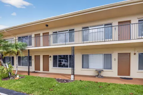 2303 S Federal Hwy #3N, Boynton Beach, FL 33435