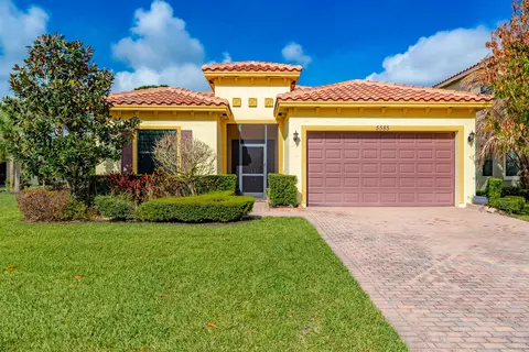 5585 40th Ave, Vero Beach, FL 32967